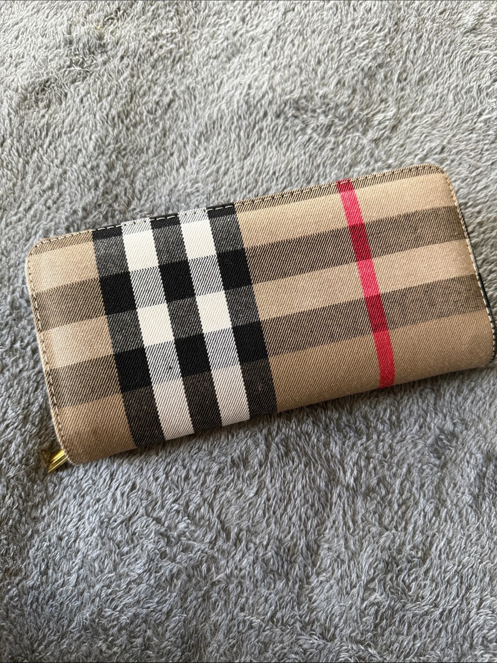 Classic Plaid Zip Wallet in Beige and Black